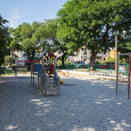 Morus Alba Apartment Сплит Екстериор снимка