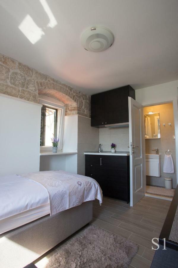 Morus Alba Apartment Сплит Екстериор снимка